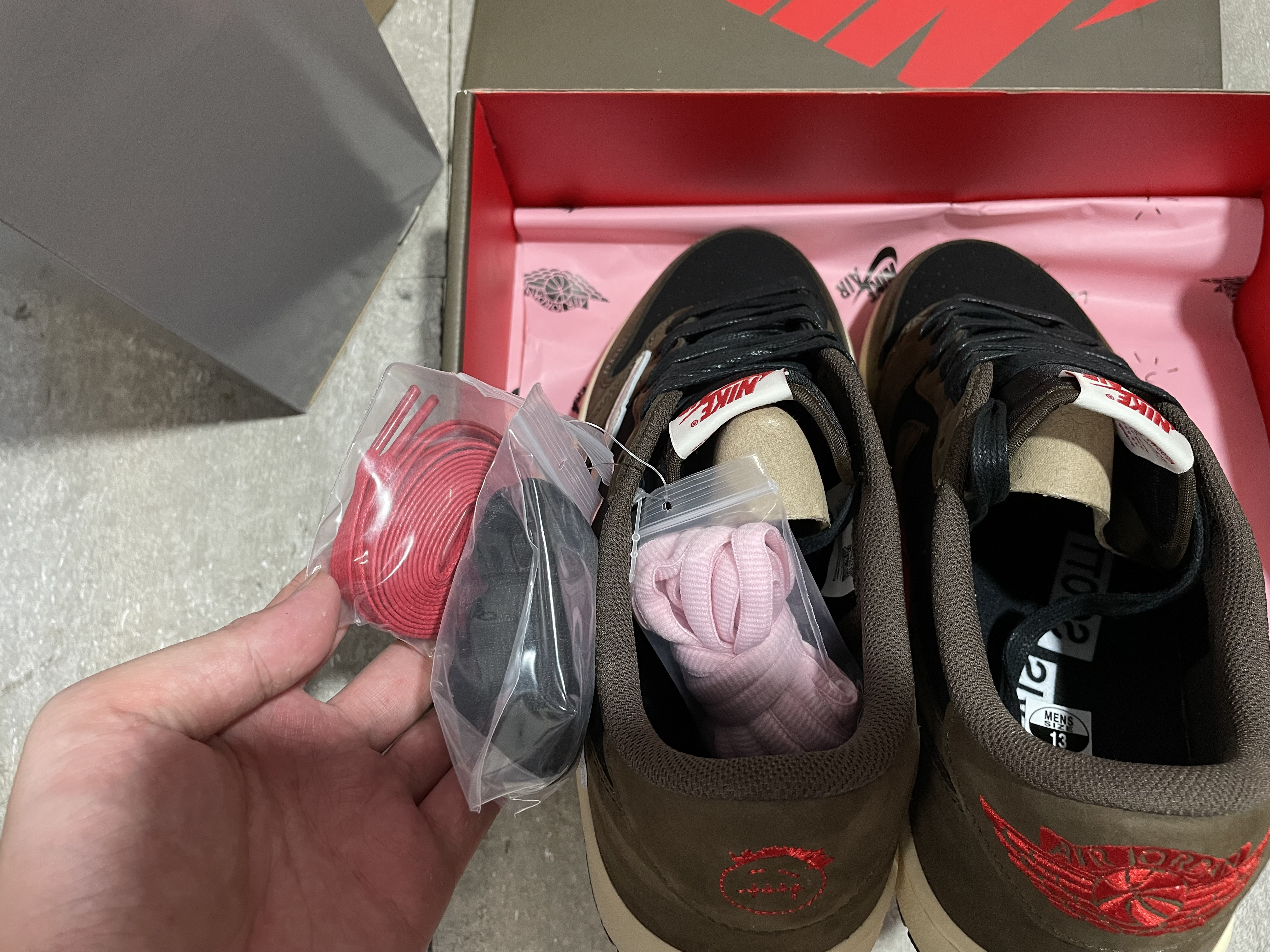 Travis Scott x Air Jordan 1 Low Mocha CQ4277-001